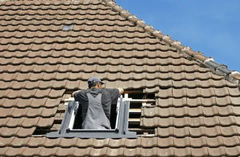 Pose de velux - Moulins-sur-Yèvre